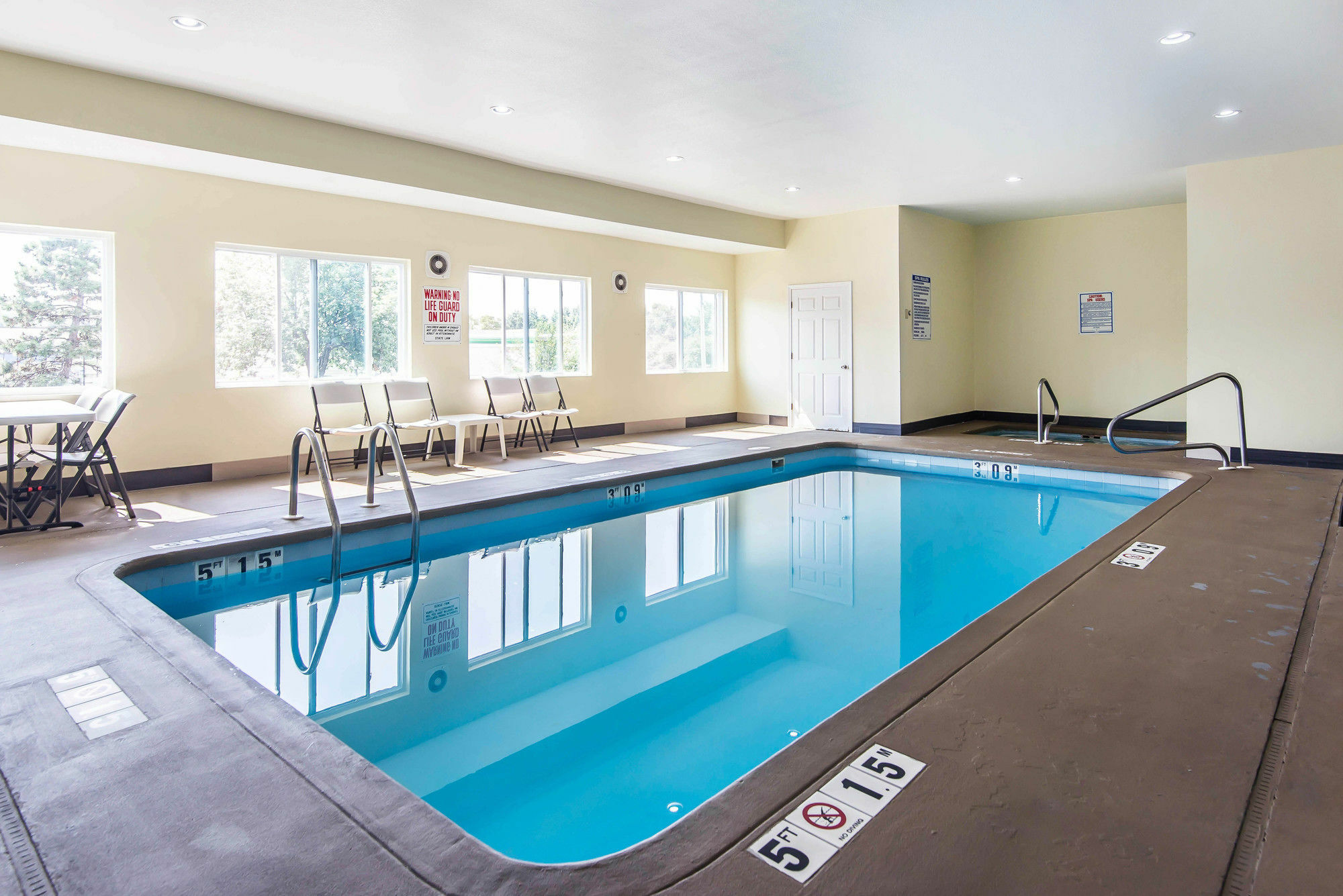 Surestay Plus Hotel By Best Western Blue Springs Exterior foto
